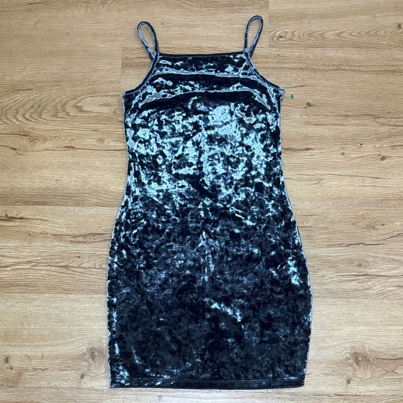 Forever 21 Shimmering Black Velvet Mini Dress - Picture 1 of 6